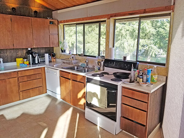 Kitchen before remodel